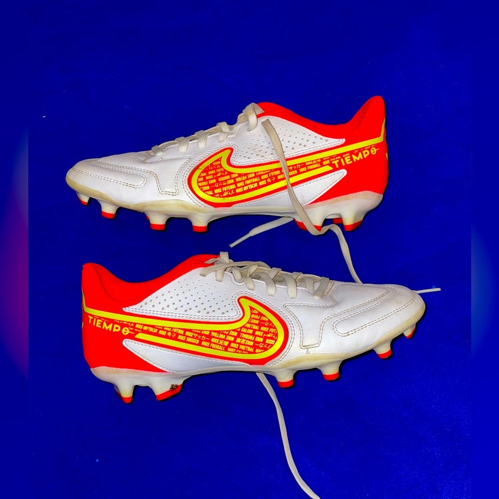 Nike Tiempo Legend 9 Women’s Soccer Cleats ( SIZE US 7)